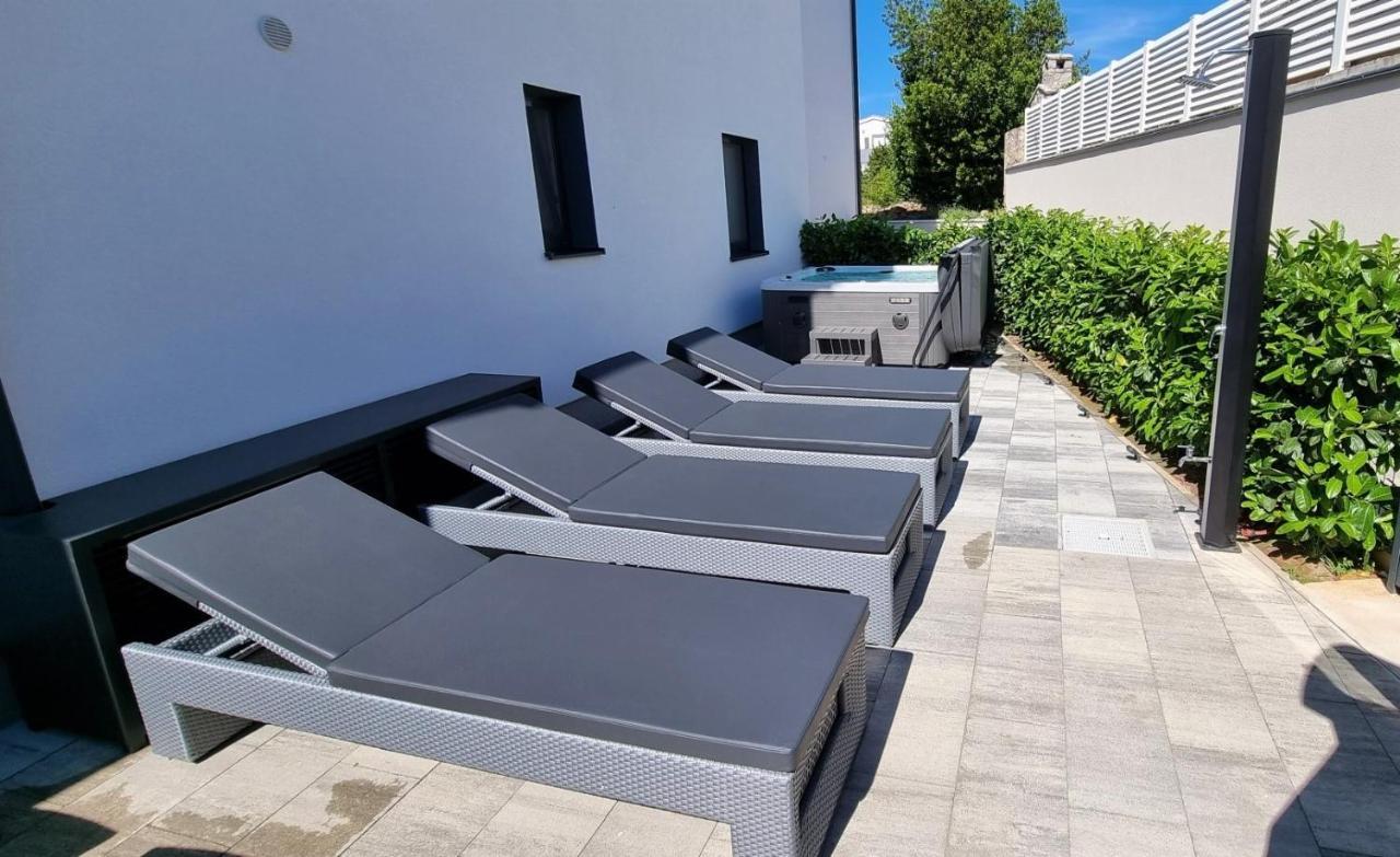 Bartol Luxury Apartments Krk Croatia, With Own Hot Tub - Whirlpool Krk Town Exterior photo